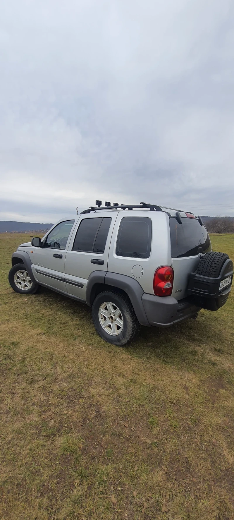 Jeep Cherokee, снимка 4 - Автомобили и джипове - 53487828