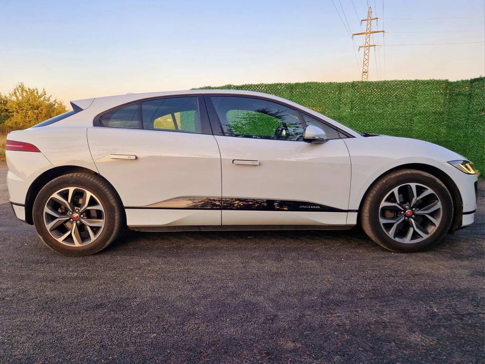 Jaguar I-Pace EV400 AWD - изображение 6