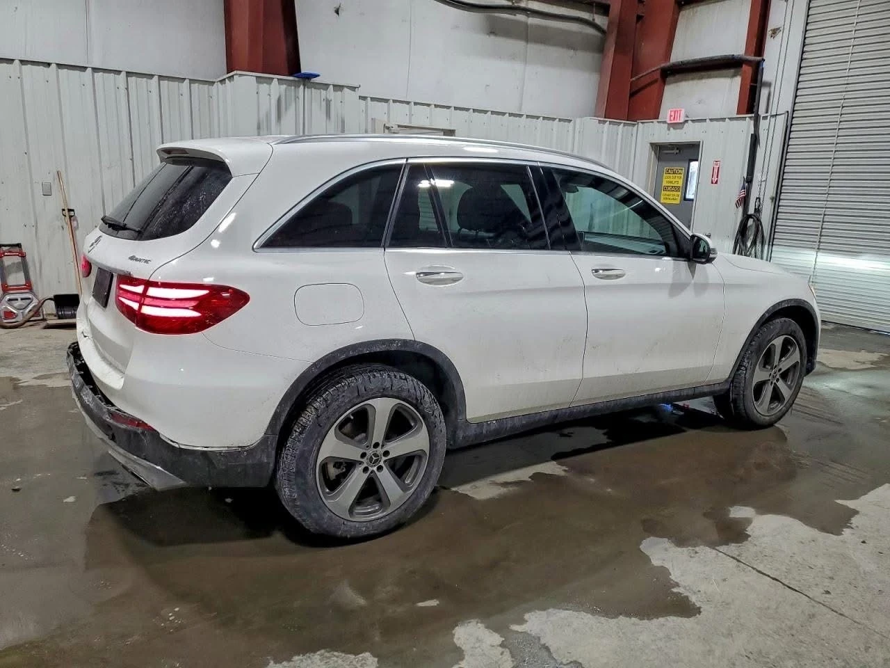 Mercedes-Benz GLC 300 4MATIC - изображение 3