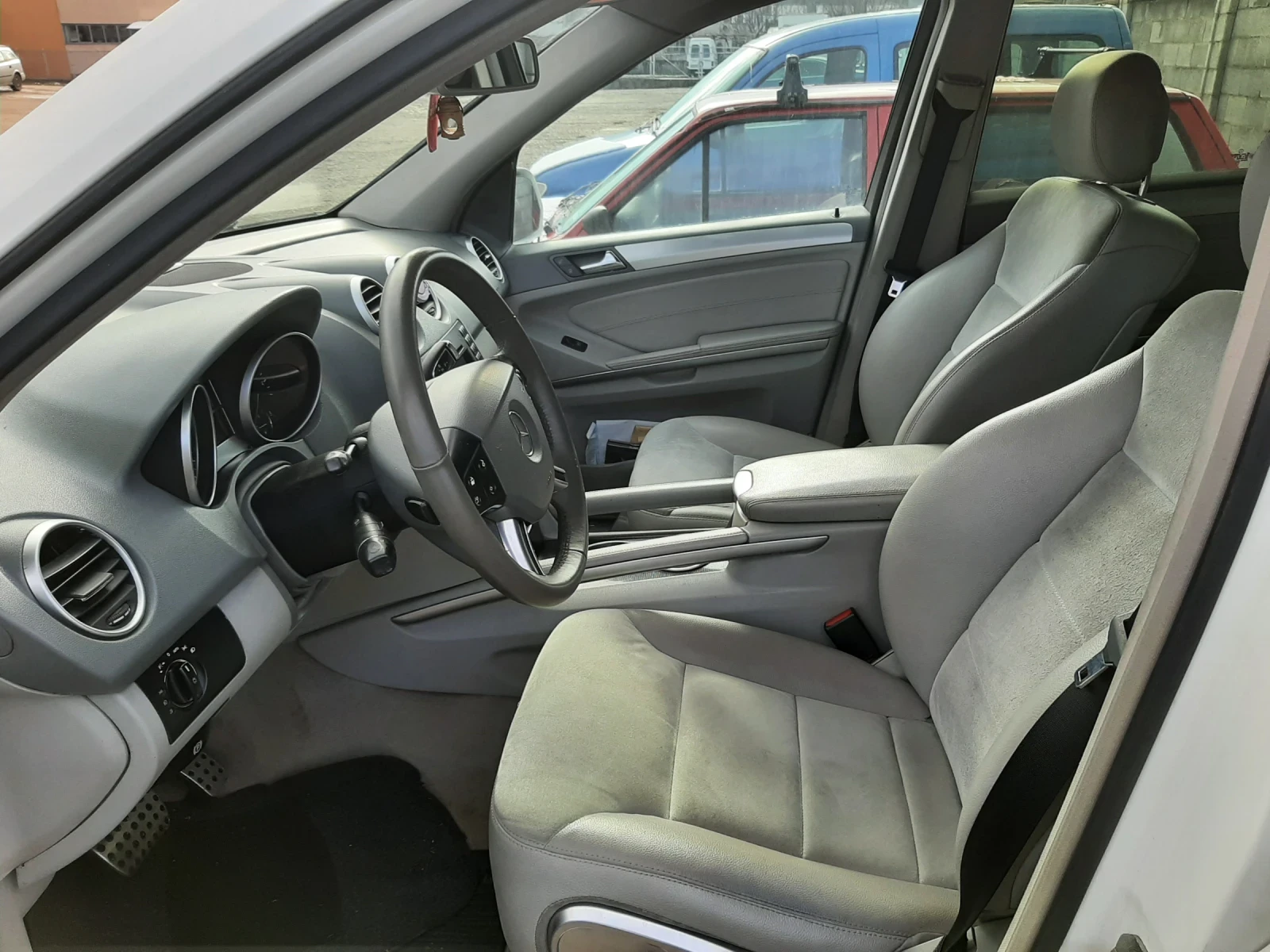 Mercedes-Benz ML 320  - изображение 4