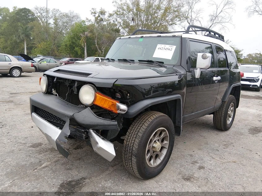 Toyota Fj cruiser 2011 TOYOTA FJ CRUISER - изображение 4