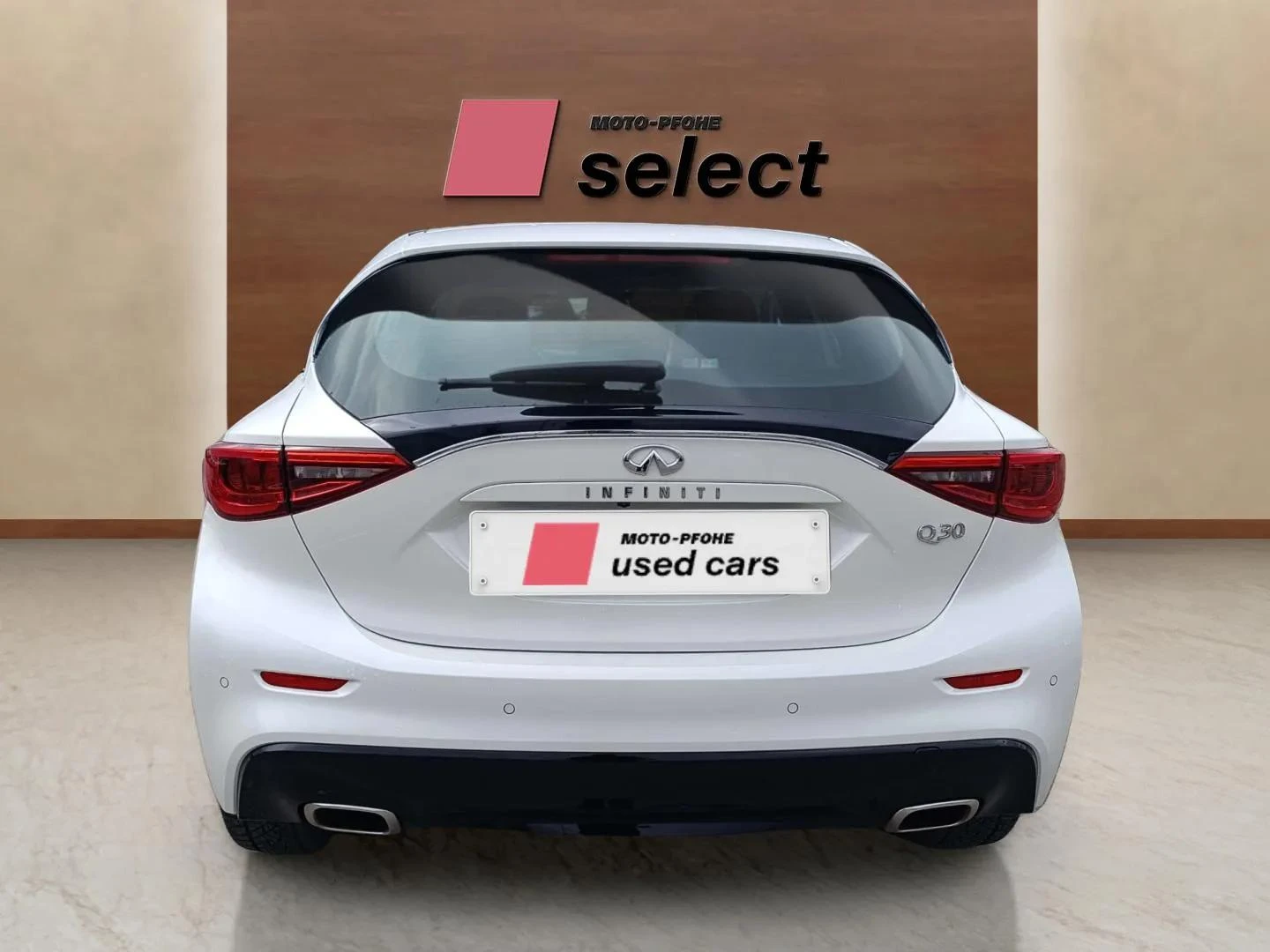 Infiniti Q30 1600, снимка 6 - Автомобили и джипове - 54108317