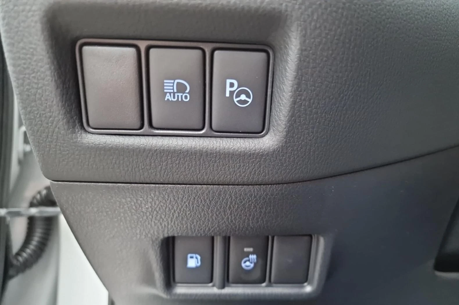 Toyota C-HR GR Sport 184 кс., снимка 15 - Автомобили и джипове - 54753250