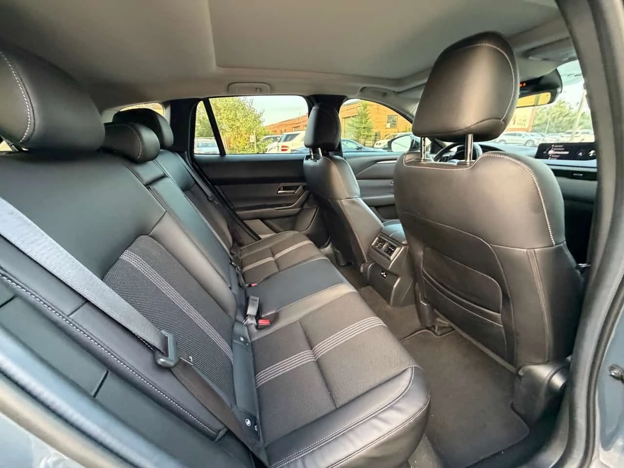 Mazda CX-50  GS L / CARFAX / АВТОКРЕДИТ , снимка 12 - Автомобили и джипове - 55782315