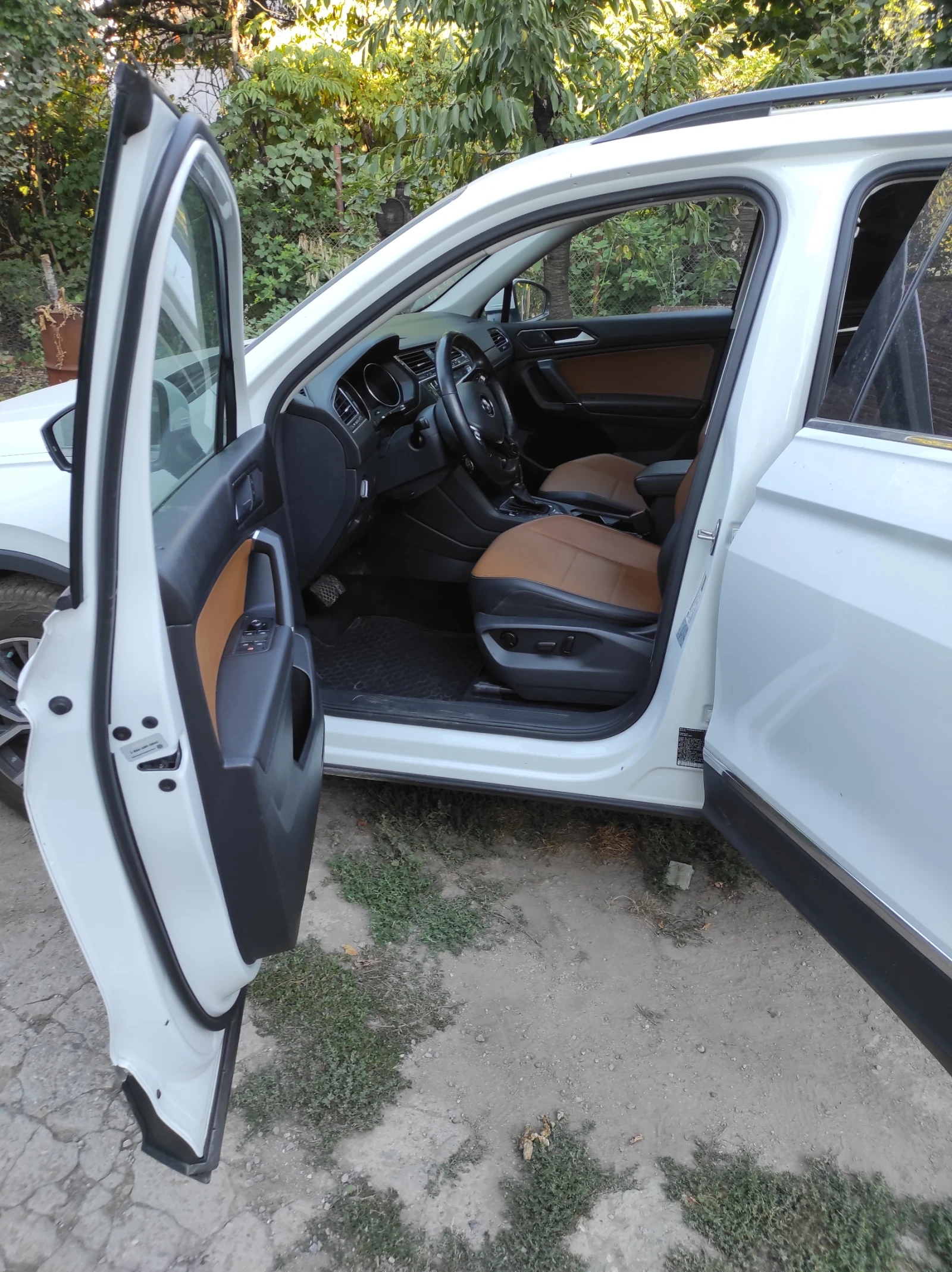 VW Tiguan, снимка 7 - Автомобили и джипове - 55790097
