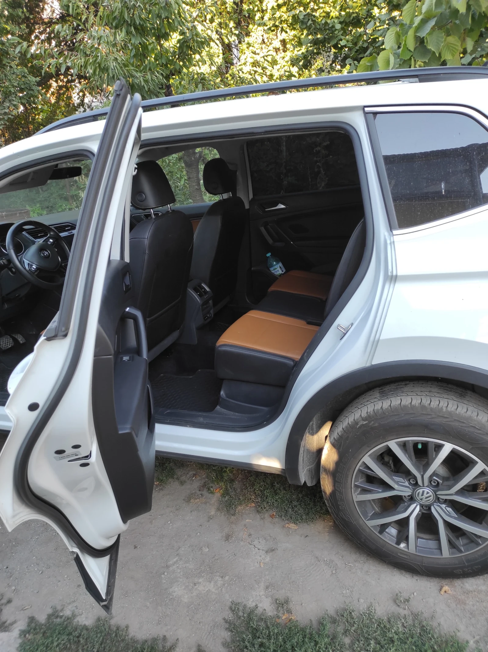 VW Tiguan, снимка 2 - Автомобили и джипове - 55790097
