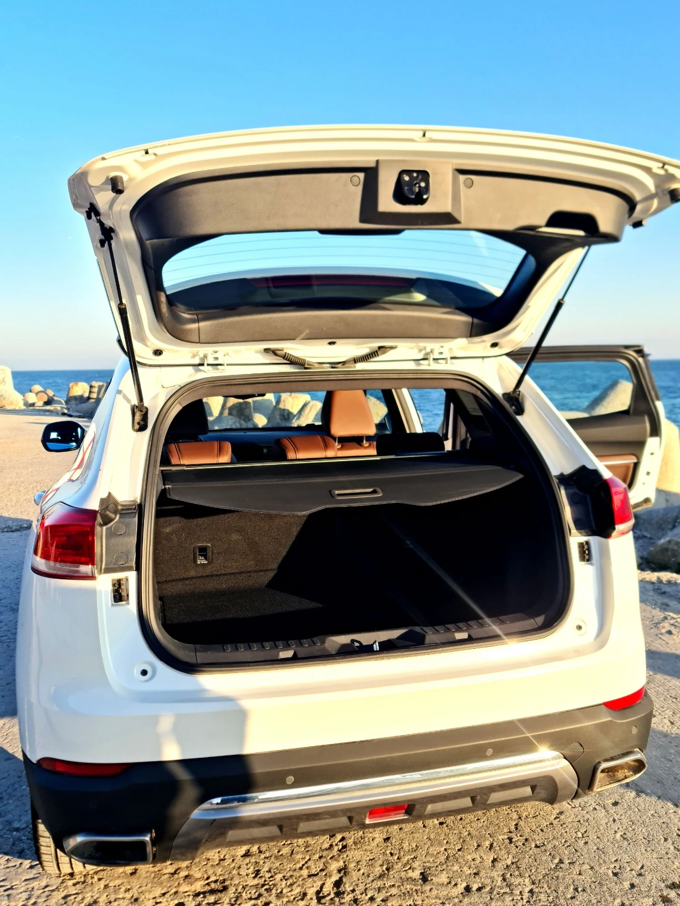 Haval H6, снимка 17 - Автомобили и джипове - 56058370