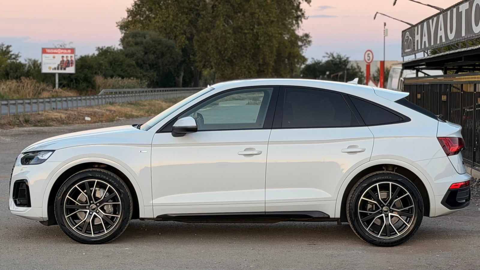 Audi Q5 40Tdi= S-line= Sportback= Digital Cockpit= Kayless, снимка 8 - Автомобили и джипове - 56119413
