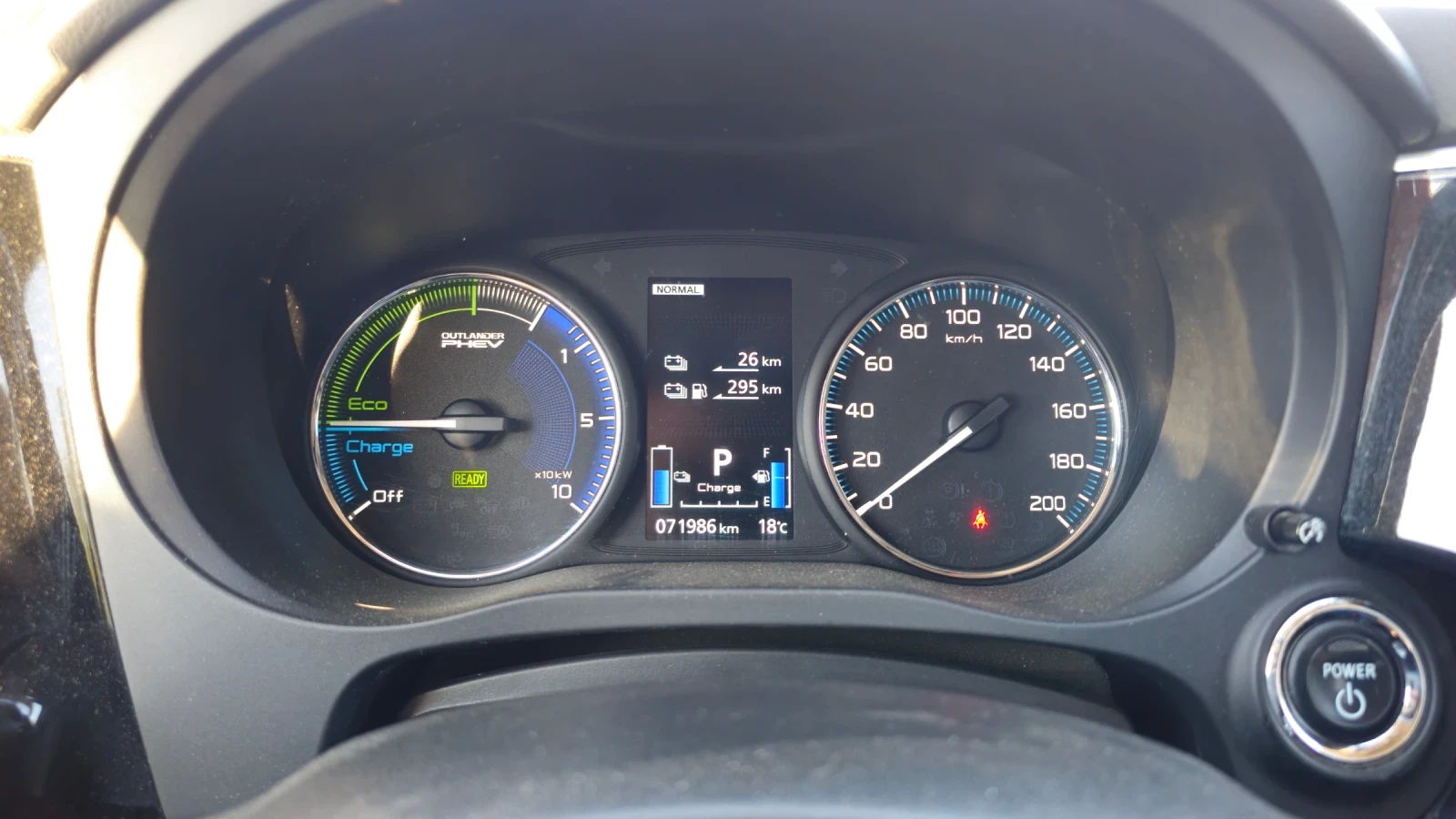 Mitsubishi Outlander Phev 2.4 , снимка 10 - Автомобили и джипове - 56136535