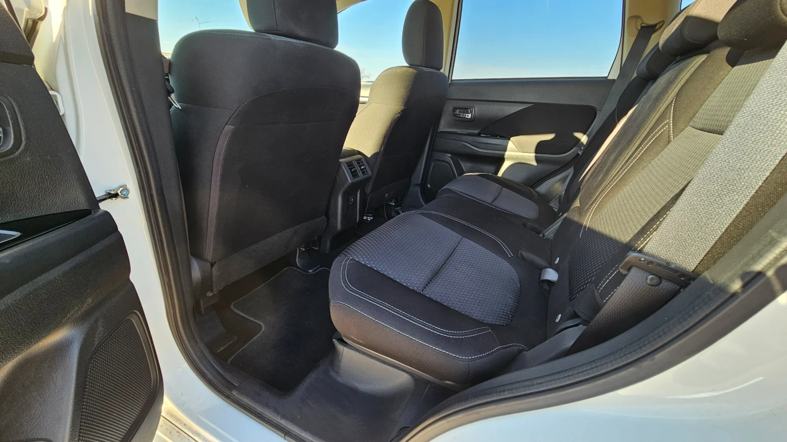 Mitsubishi Outlander Phev 2.4 , снимка 16 - Автомобили и джипове - 56136535