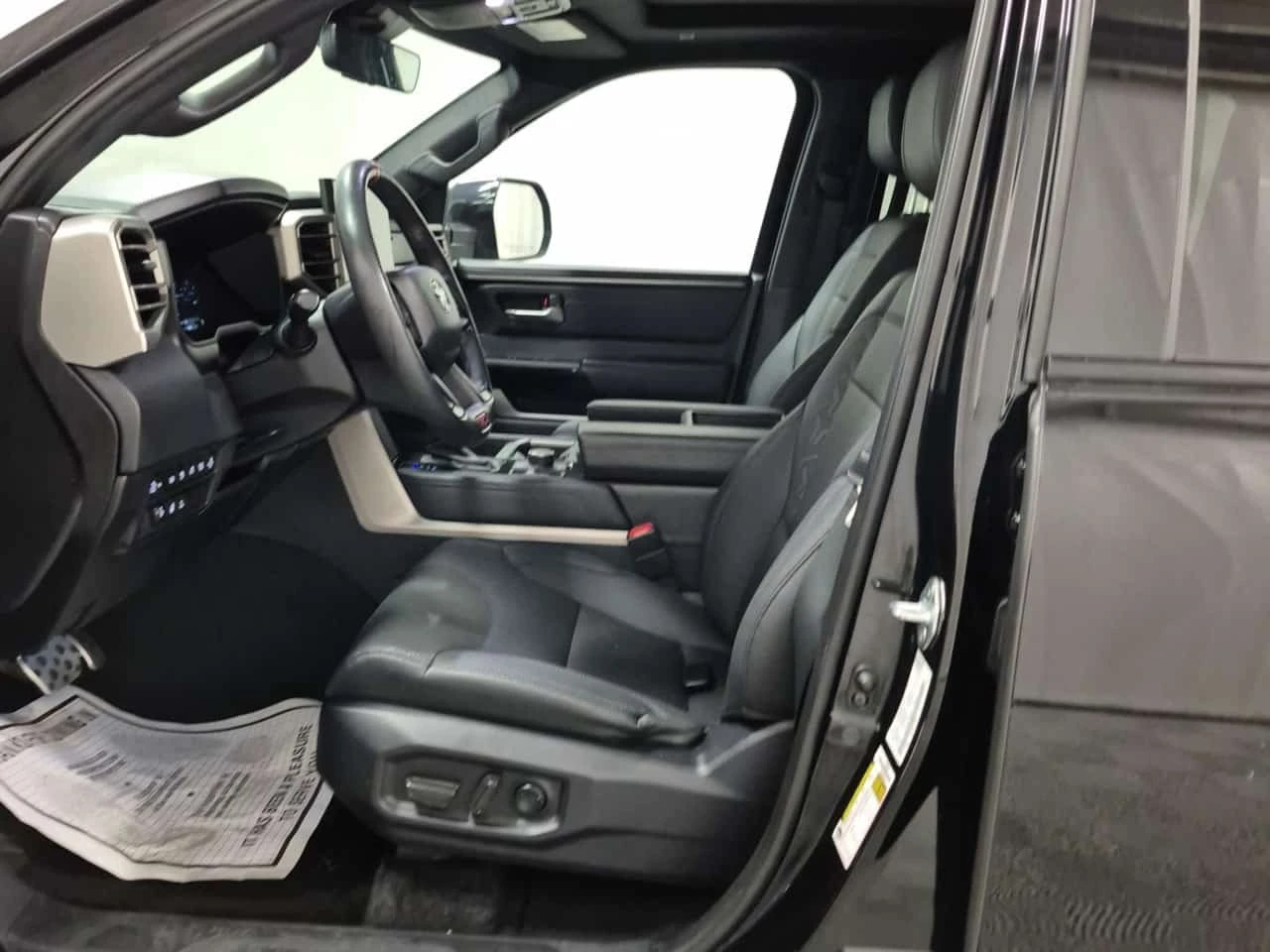 Toyota Tundra * LIMITED HYBRID CREW CAB SHORT BED * CARFAX *  | Mobile.bg � ����������� 5