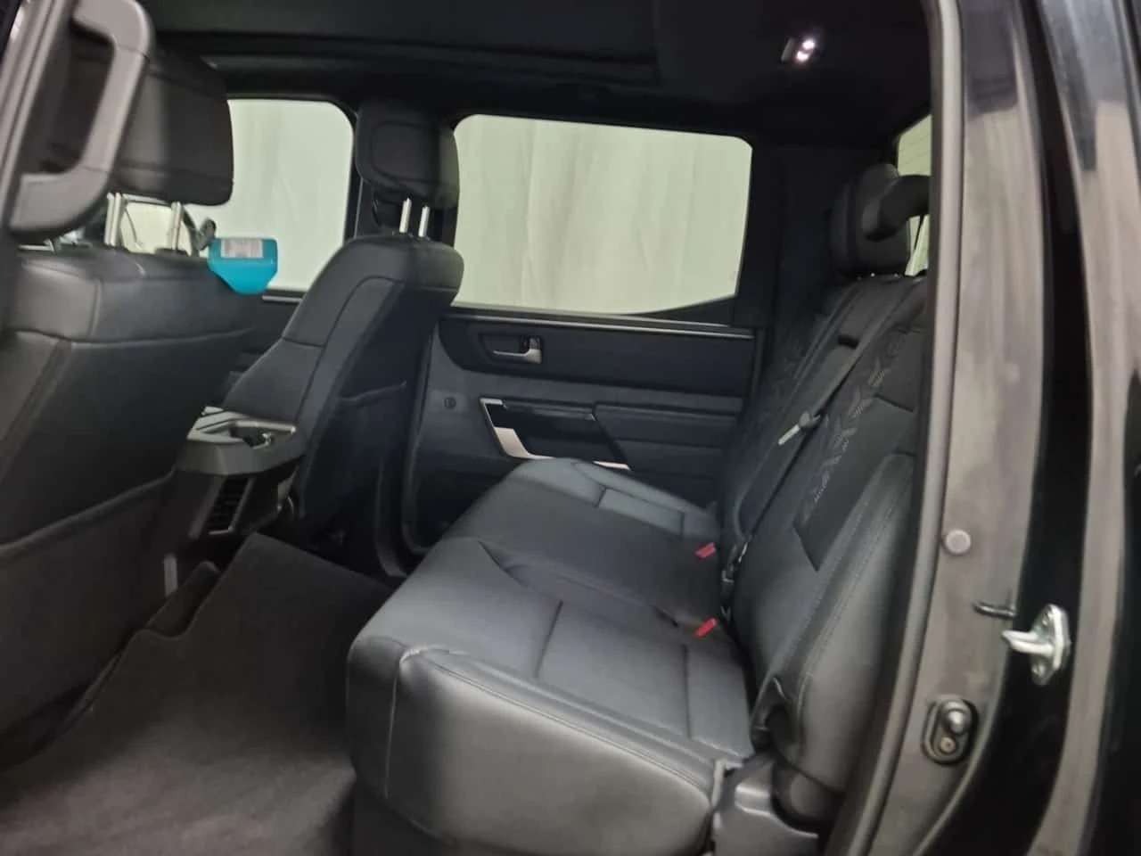 Toyota Tundra * LIMITED HYBRID CREW CAB SHORT BED * CARFAX *  | Mobile.bg � ����������� 12