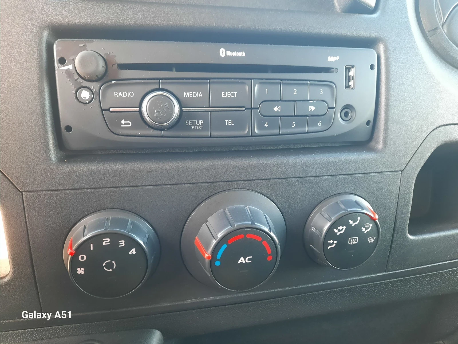 Renault Master 2.2 dci, 2013г. КЛИМАТИК - изображение 9