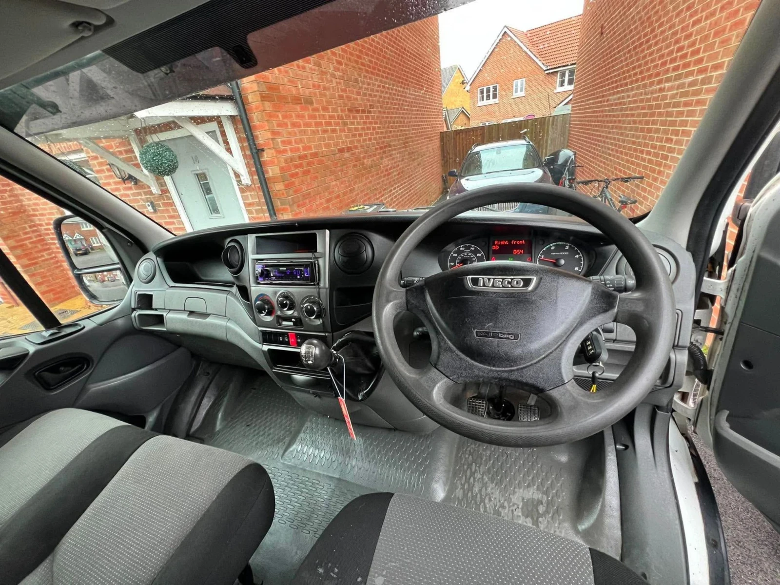 Iveco 35s13 2.3D Бордови Теглич, снимка 11 - Бусове и автобуси - 55195673