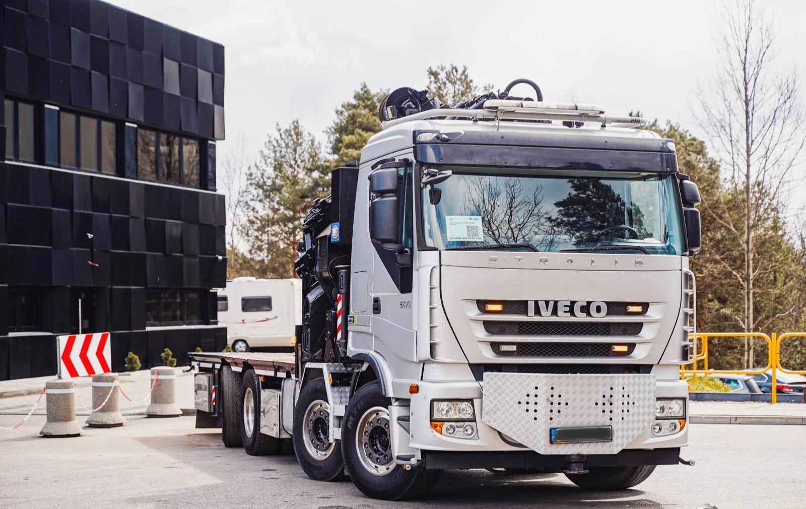 Iveco Stralis HMF 8520-0K6+ Лебедка -РАБОТНА ВИСОЧИНА 39 МЕТРА - изображение 2