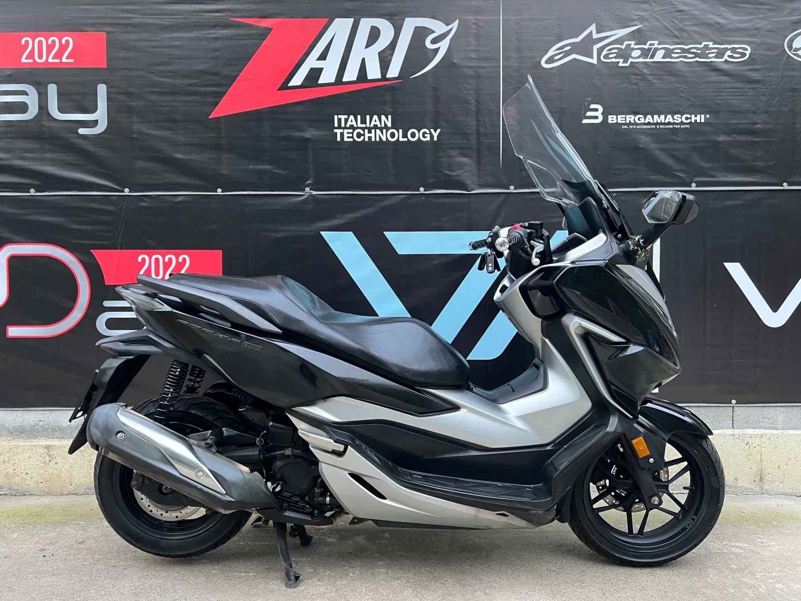 Honda Forza 300i ABS/TCS/LED/ 07.2019г - изображение 6