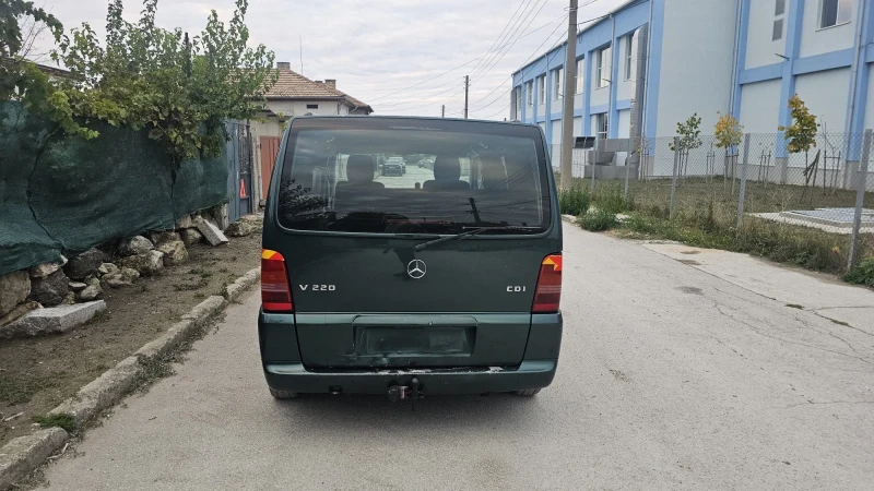 Кемпер Mercedes-Benz V220, снимка 5 - Каравани и кемпери - 52113386