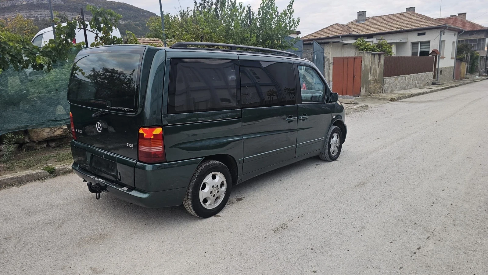 Кемпер Mercedes-Benz V220 - изображение 2