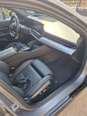 BMW 520 M SPORT PRO PANO/B&W/ICONIC, снимка 15