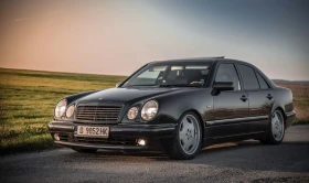 ������ Mercedes-Benz E 55 A...
