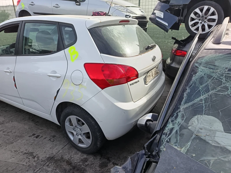 Kia Venga, снимка 4 - Автомобили и джипове - 47935877