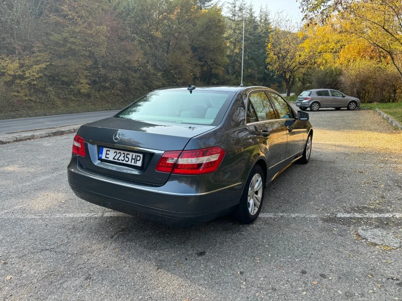 Mercedes-Benz E 300, снимка 4 - Автомобили и джипове - 48719093