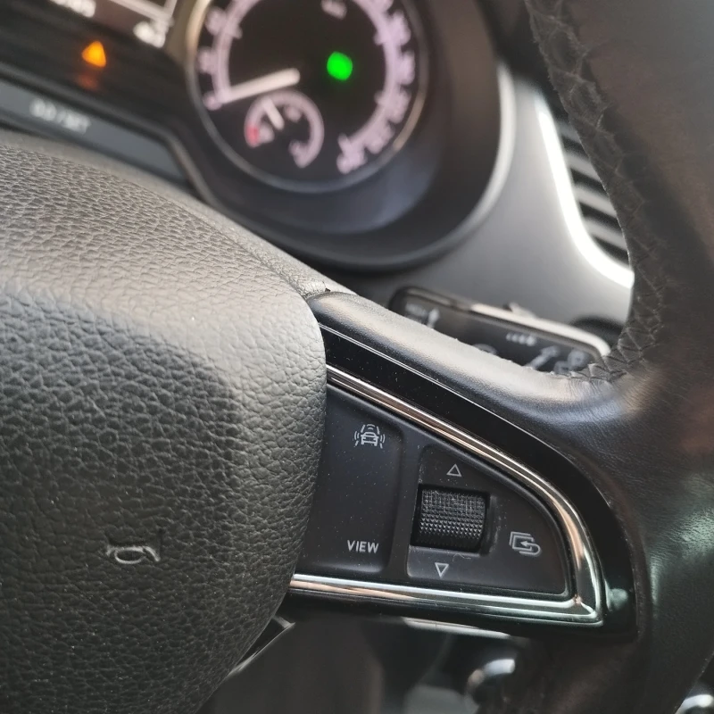 Skoda Octavia 2.0TDI* 150k.s* Хечбек* NAVI* 7 DSG, снимка 11 - Автомобили и джипове - 52518327