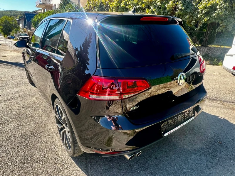 VW Golf R-line, Keyless, Ceramic, Обслужен, LED, снимка 5 - Автомобили и джипове - 52450792