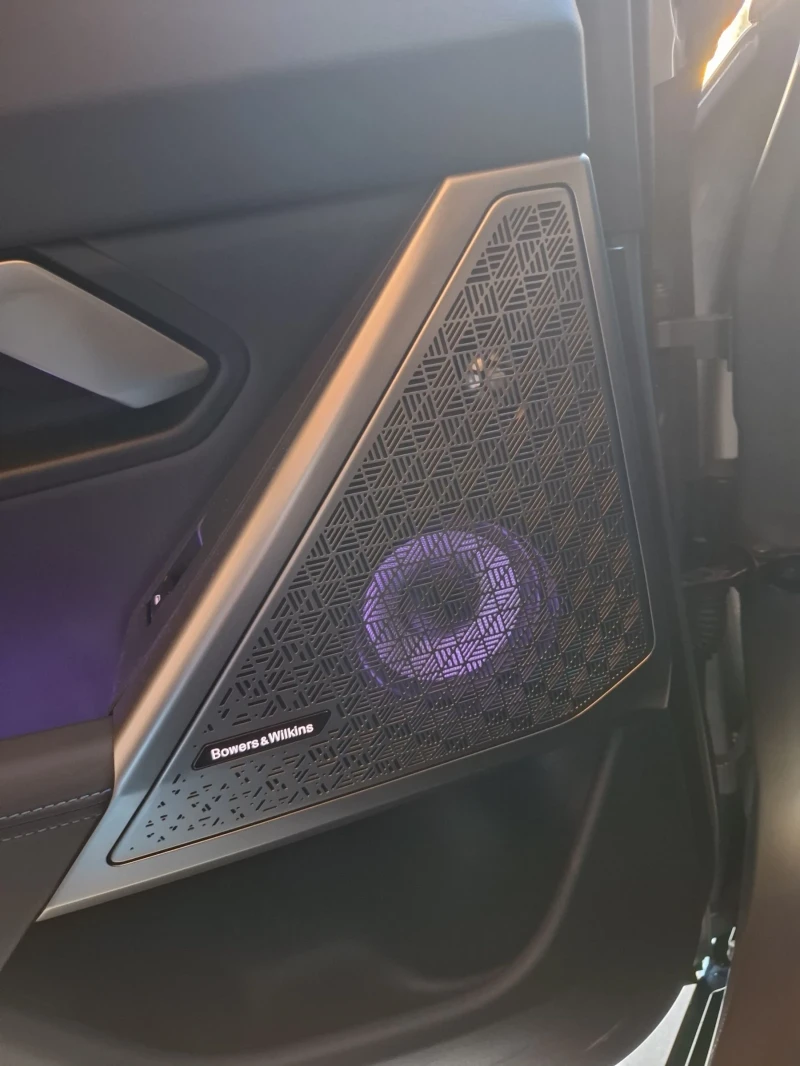 BMW 520 M SPORT PRO PANO/B&W/ICONIC, снимка 13 - Автомобили и джипове - 52523615