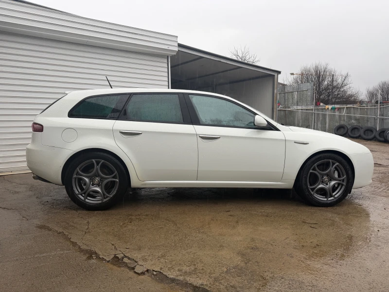 Alfa Romeo 159 sportwagon 1750 TBI ТОП СЪСТОЯНИЕ , снимка 4 - Автомобили и джипове - 53023667