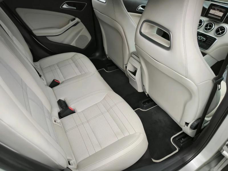 Mercedes-Benz A 180 1, 6i-122k.c.ABTOMAT, AMGпакет, RЕКАRО, KOЖА, ЧЕР., снимка 14 - Автомобили и джипове - 53432589