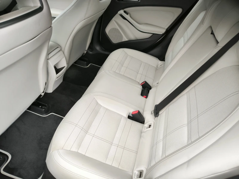 Mercedes-Benz A 180 1, 6i-122k.c.ABTOMAT, AMGпакет, RЕКАRО, KOЖА, ЧЕР., снимка 13 - Автомобили и джипове - 53432589