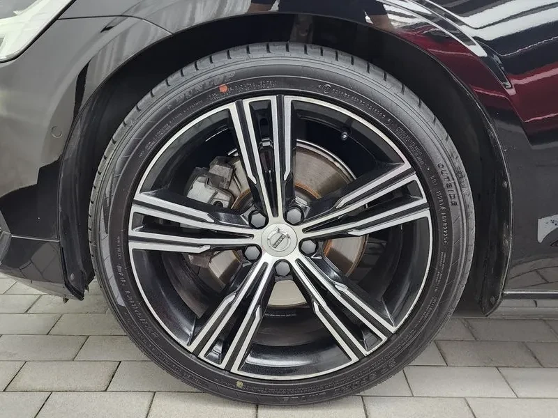 Volvo S60 3Rd Generation T5 Inscription, снимка 5 - Автомобили и джипове - 56221758