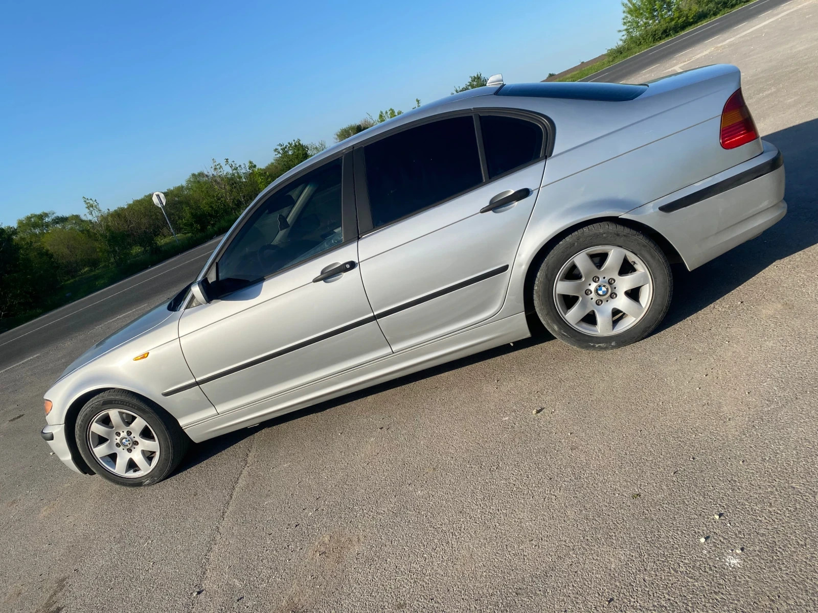 BMW 320  - изображение 4