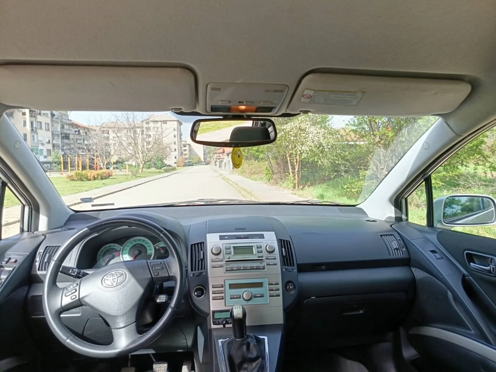 Toyota Corolla verso 1.8 16V - изображение 6