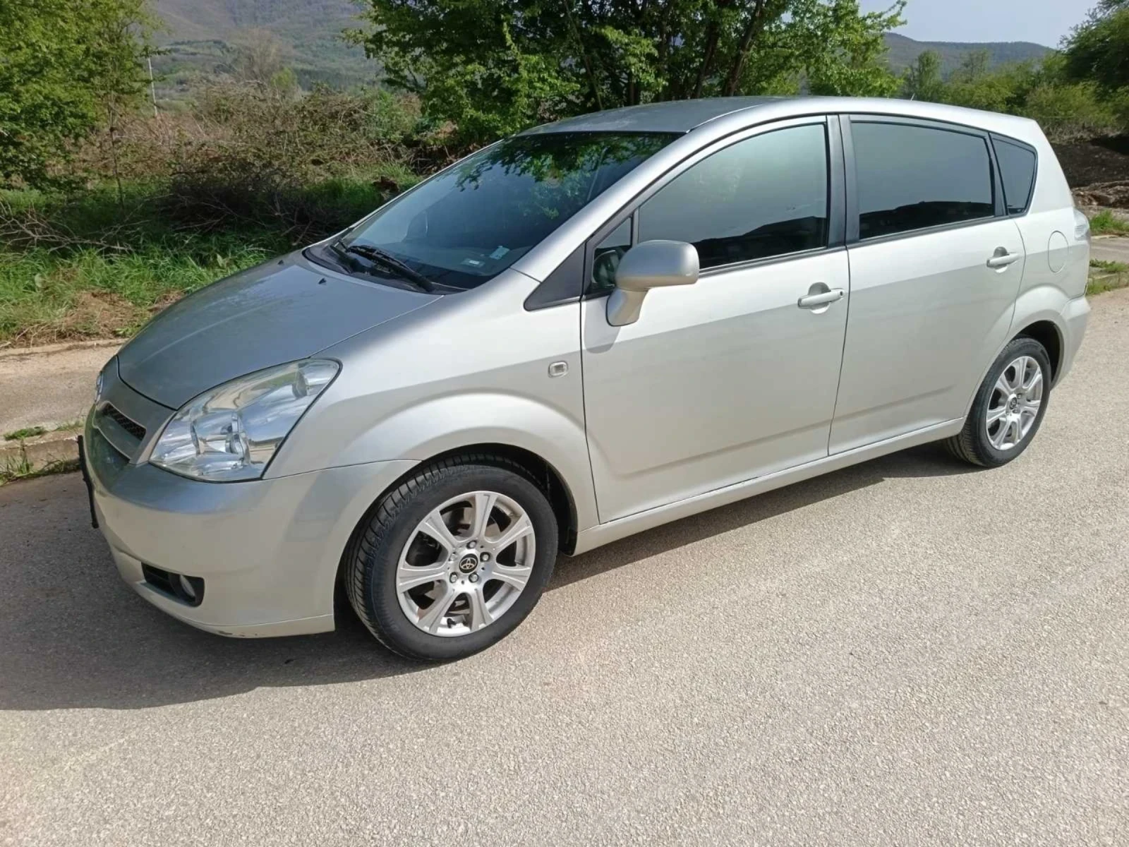 Toyota Corolla verso 1.8 16V - изображение 2