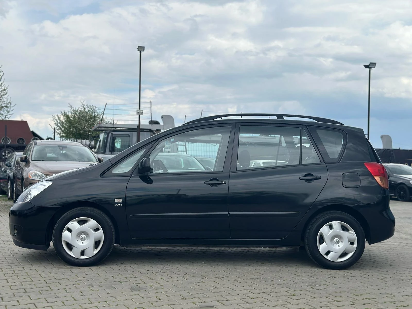 Toyota Corolla verso / AUTOMAT / 1.8I / 135 HP / - изображение 2