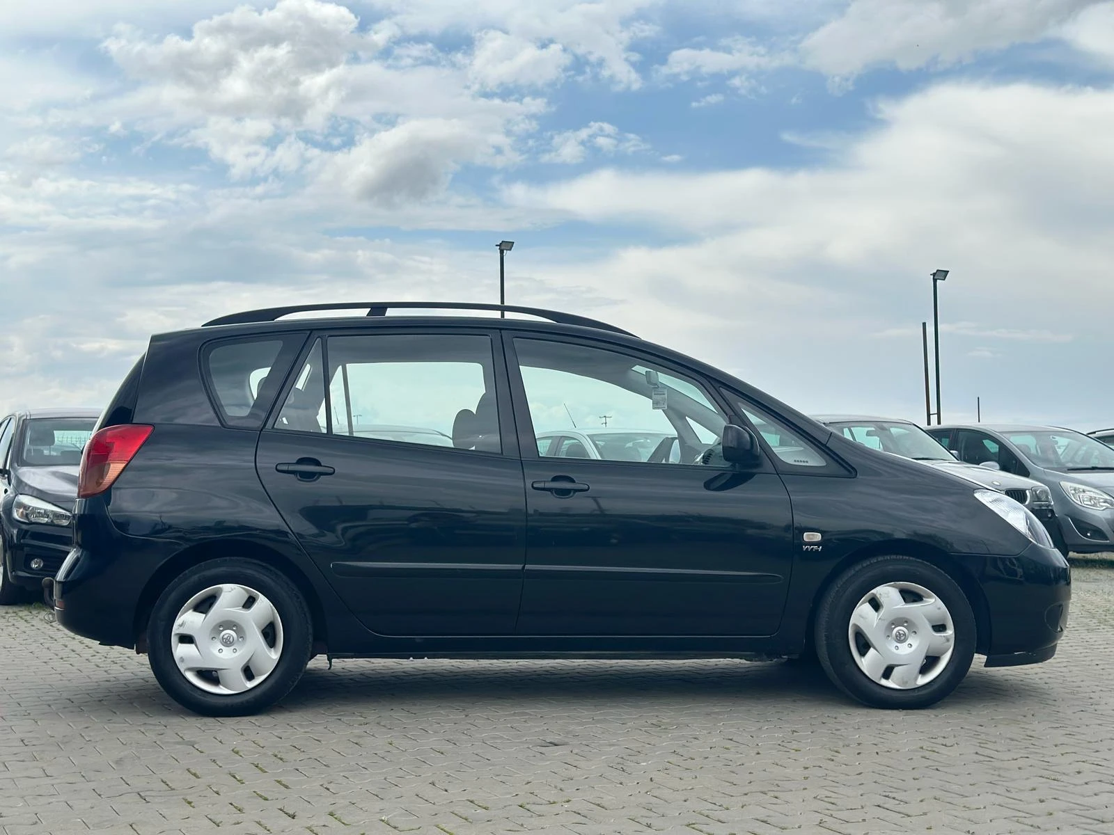 Toyota Corolla verso / AUTOMAT / 1.8I / 135 HP / - изображение 6