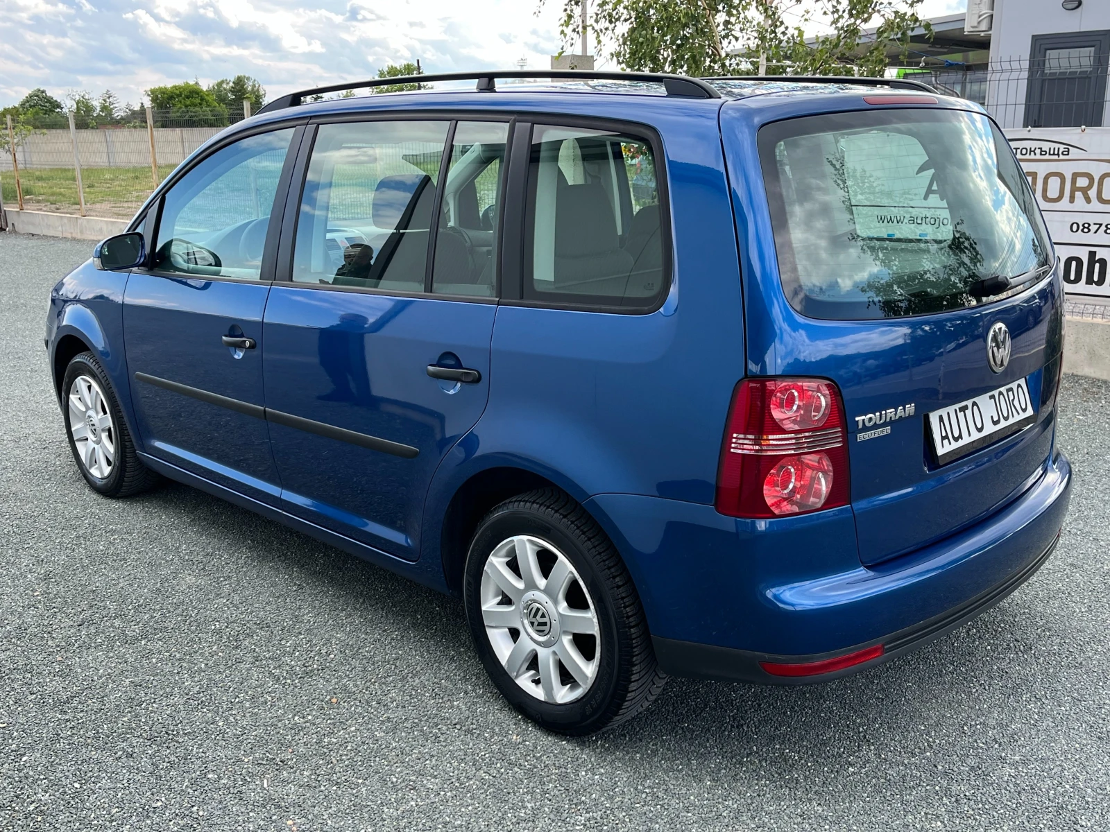 VW Touran 1.6i-Газов Инжекцион - изображение 2