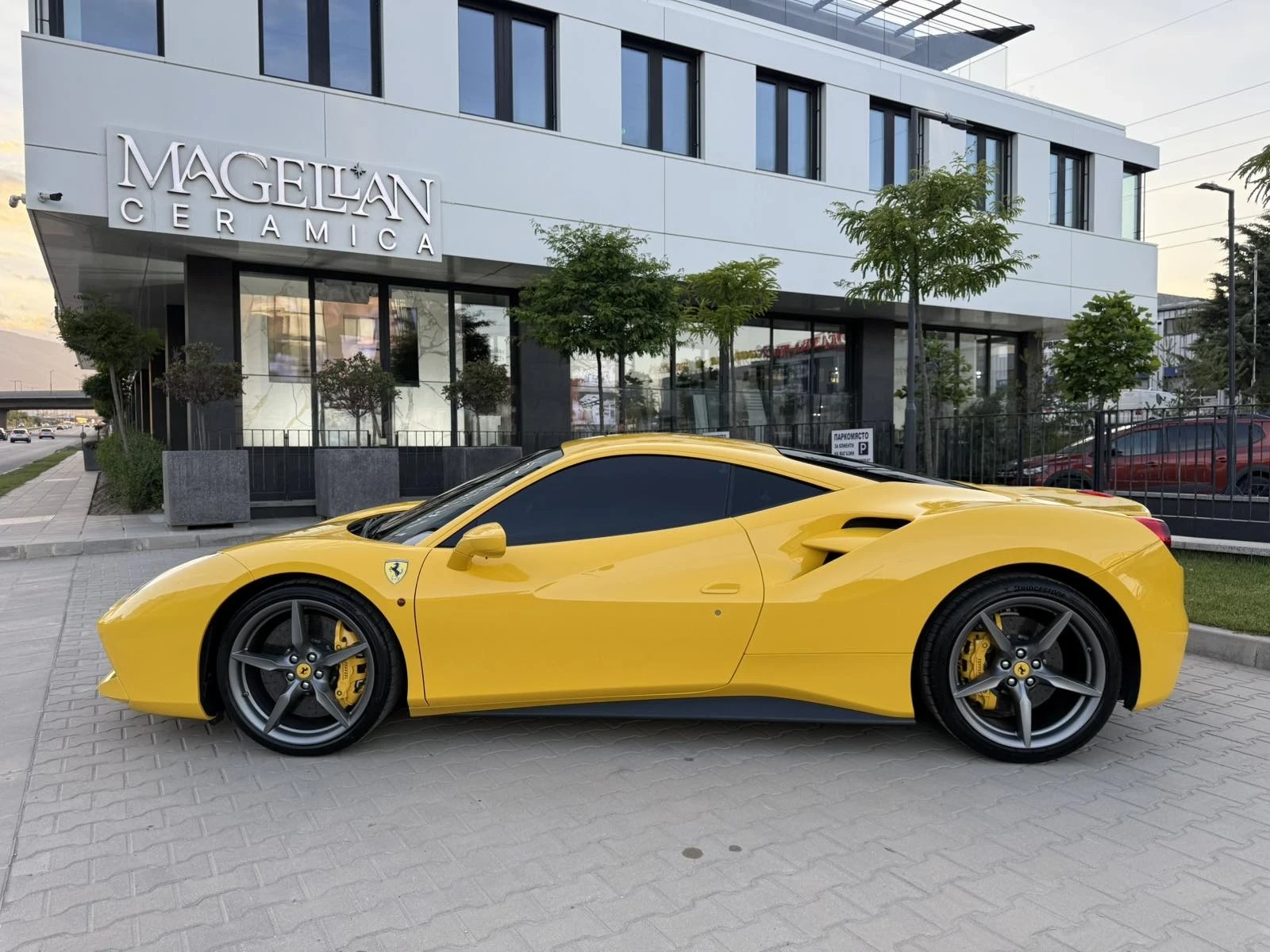 Ferrari 488 GTB - изображение 4