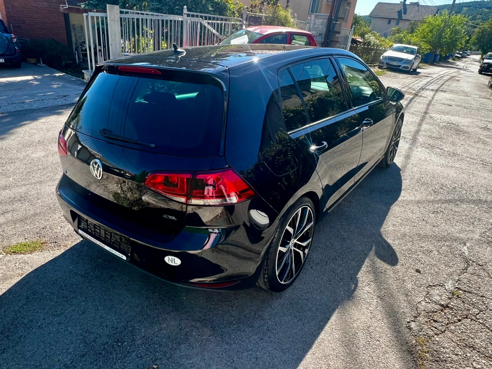 VW Golf R-line, Keyless, Ceramic, Обслужен, LED - изображение 4