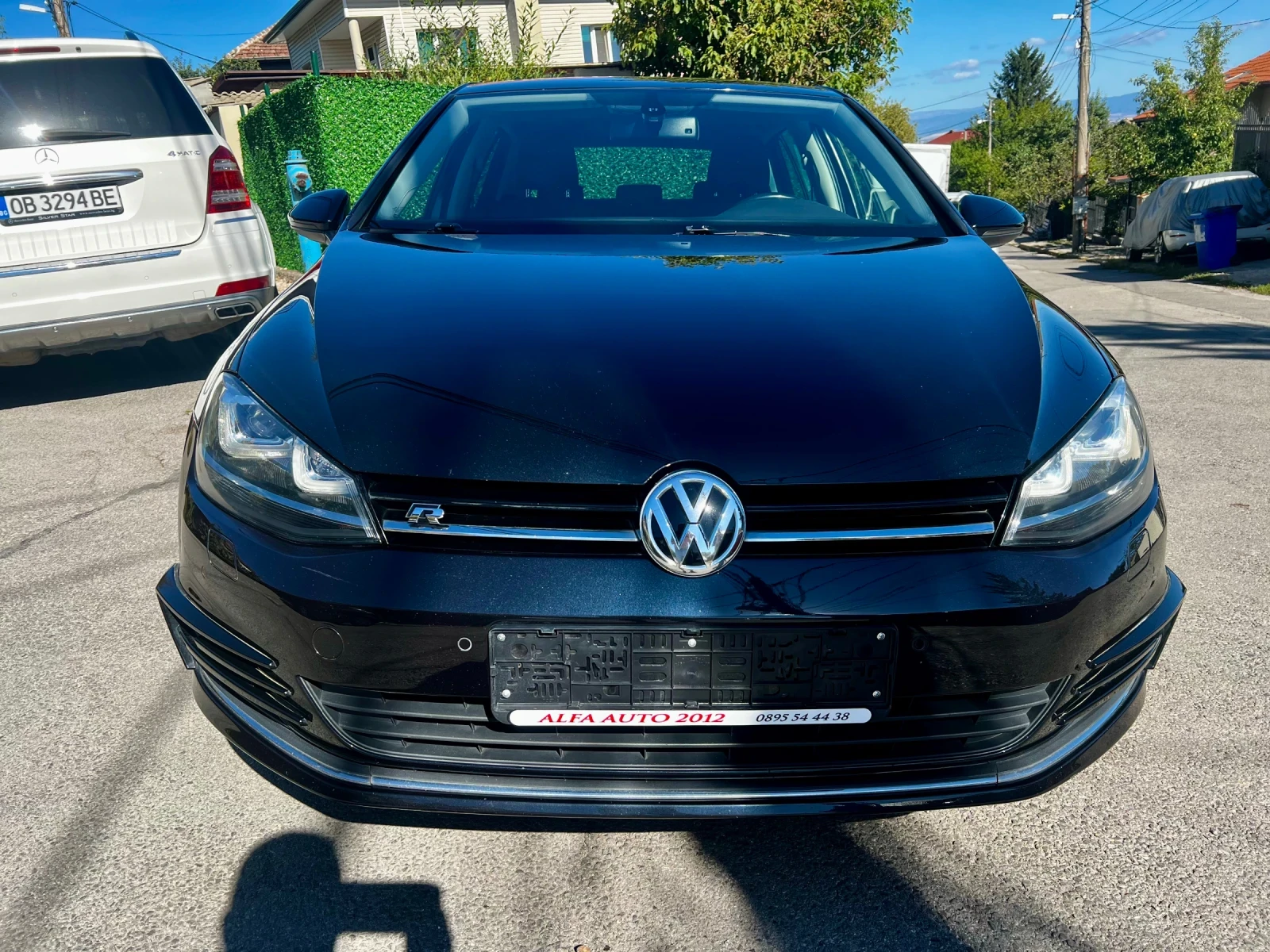 VW Golf R-line, Keyless, Ceramic, Обслужен, LED - изображение 9