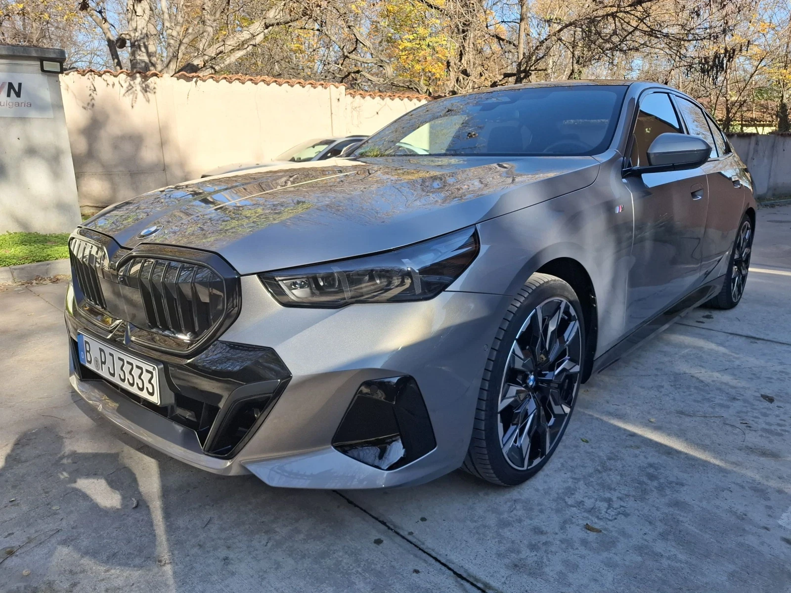 BMW 520 M SPORT PRO PANO/B&W/ICONIC - изображение 3
