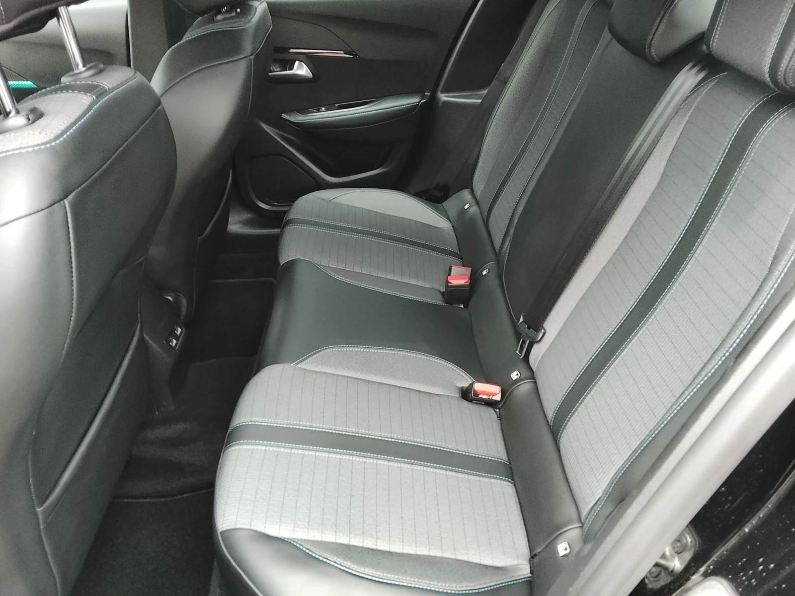 Peugeot 208 Allure Limousine (136hp)  | Mobile.bg � ����������� 12