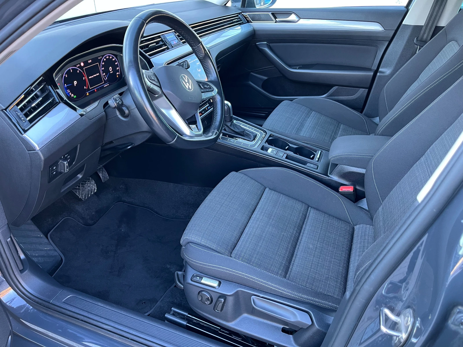 VW Passat 2.0 TDI DSG-��������, Digital R-LINE TUV, 8�� ���� | Mobile.bg � ����������� 13