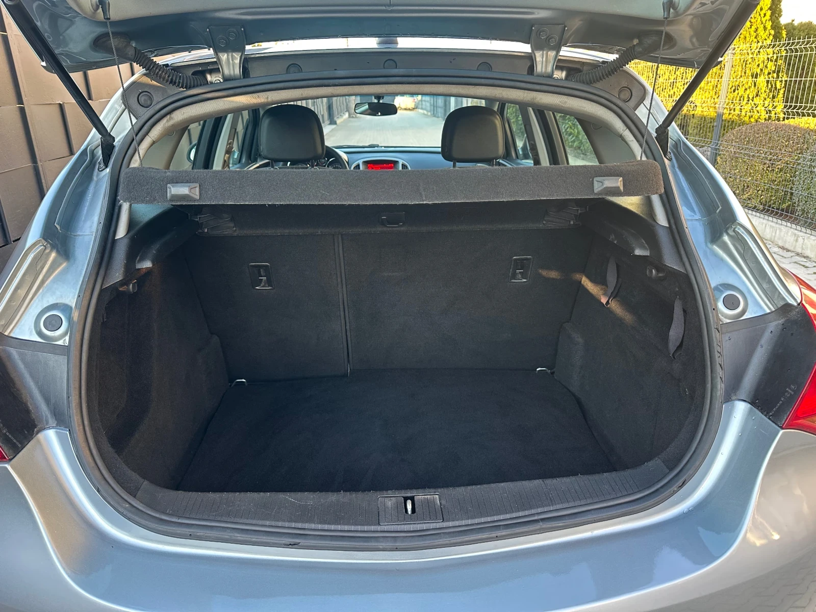 Opel Astra 1.7-ДИЗЕЛ-110к.с, снимка 12 - Автомобили и джипове - 53941817