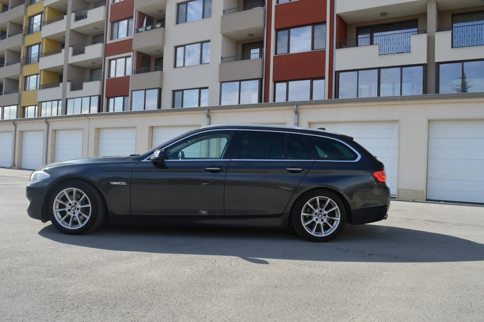 BMW 530 530d  Всички екстри, снимка 2 - Автомобили и джипове - 53963919