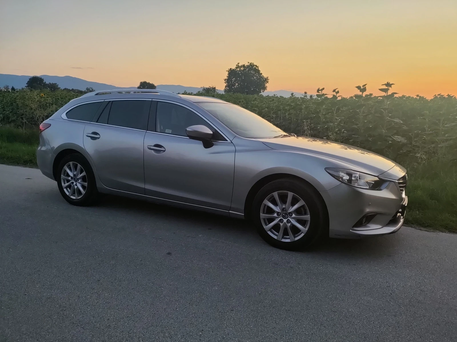 Mazda 6 2.2, снимка 2 - Автомобили и джипове - 54547367