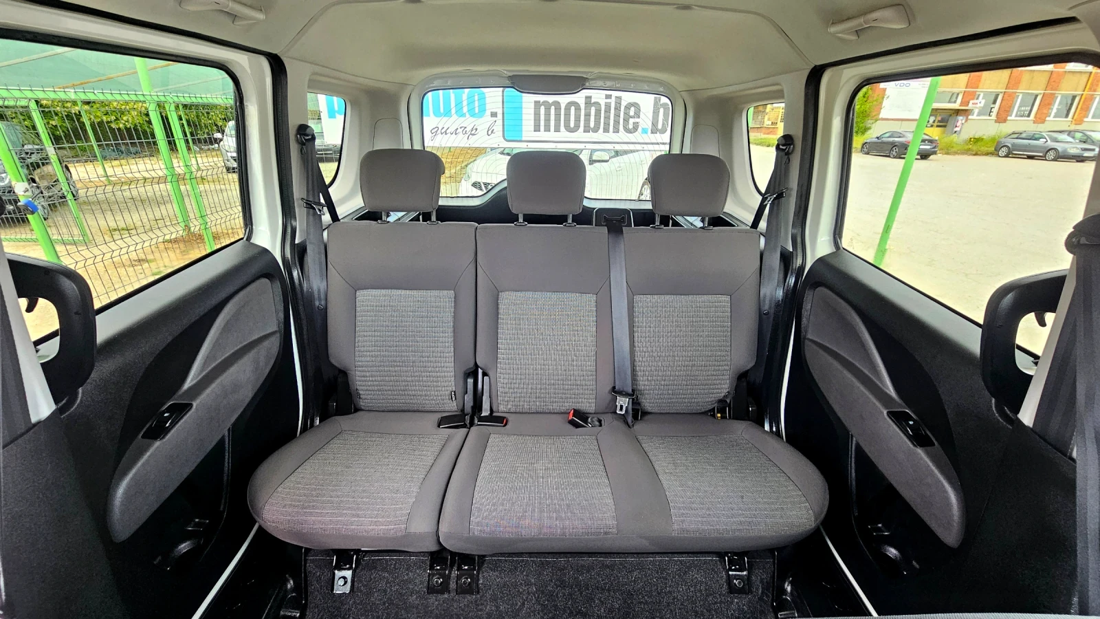 Fiat Doblo 1.4T/МЕТАН/NAVi/КЛИМАТРОНИК/127х.км./ЧИСТО НОВ, снимка 10 - Автомобили и джипове - 54622366