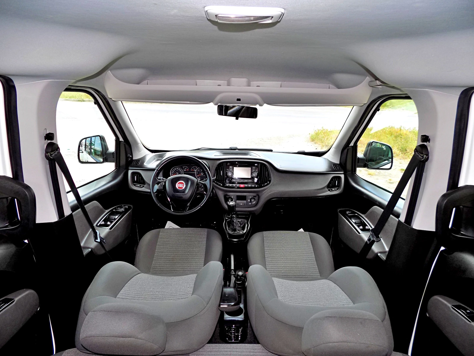 Fiat Doblo 1.4T/МЕТАН/NAVi/КЛИМАТРОНИК/127х.км./ЧИСТО НОВ, снимка 8 - Автомобили и джипове - 54622366